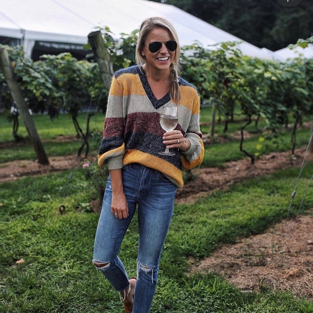 🍂🍁 Gorgeous BCBG sweater 🍁🍂